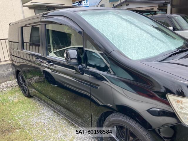 Honda e 2012-06 7330289-2