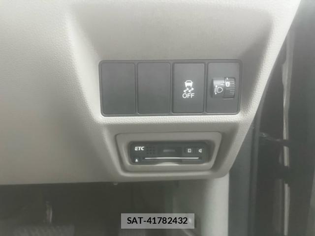 Honda e 2017-03 7359948-10