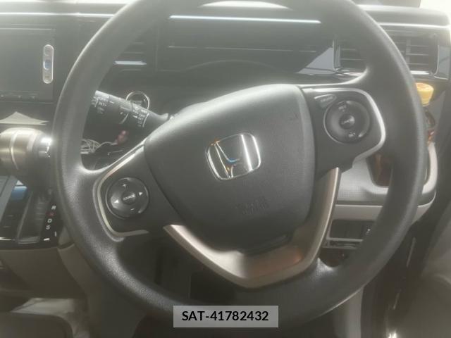 Honda e 2017-03 7359948-11