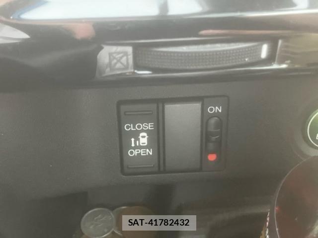 Honda e 2017-03 7359948-12