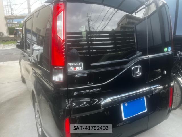 Honda e 2017-03 7359948-1