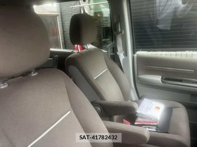 Honda e 2017-03 7359948-8
