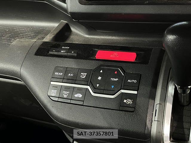 Honda e 2009-12 7359954-14