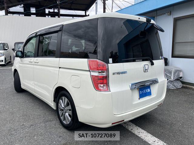 Honda e 2010-04 7394275-2
