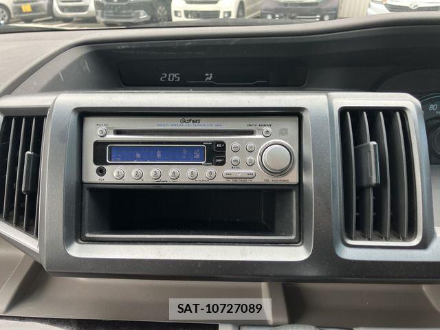 Honda e 2010-04 7394275-8