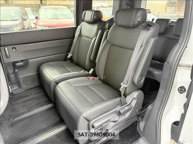 Honda e 2023-11 7394271-9