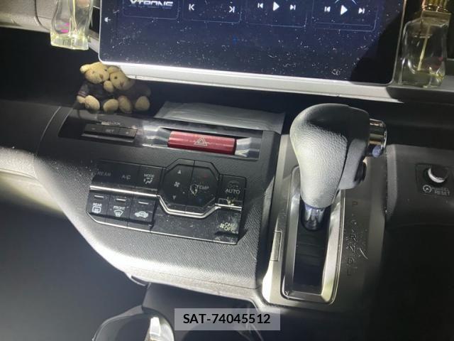 Honda e 2011-02 7393679-16