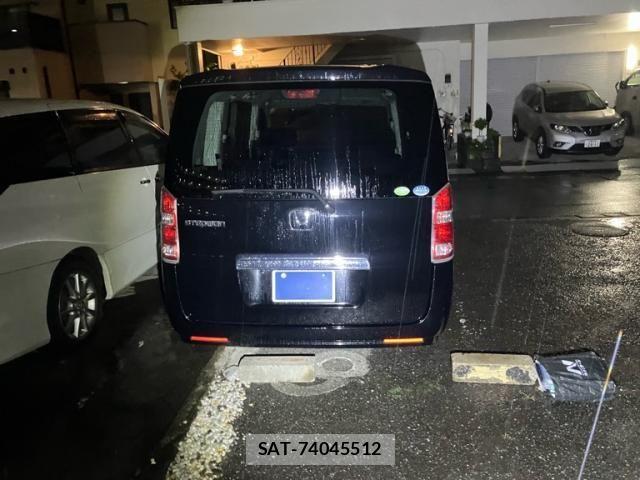 Honda e 2011-02 7393679-4