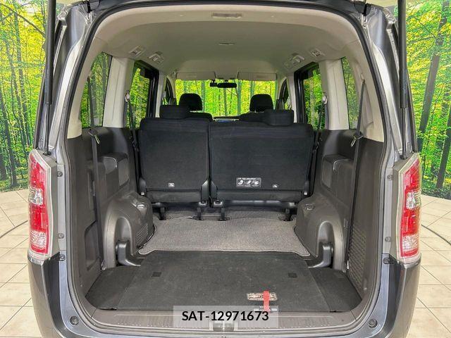 Honda e 2012-02 7394270-10