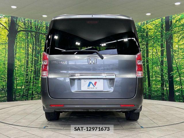 Honda e 2012-02 7394270-15
