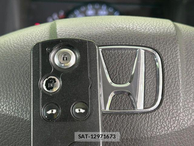 Honda e 2012-02 7394270-6