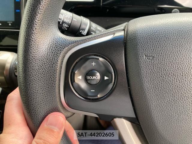 Honda e 2015-08 7503011-11