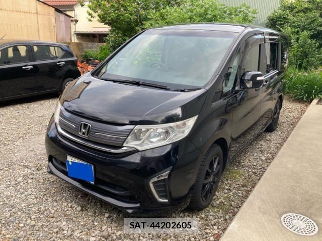 Honda e 2015-08 7503011-1