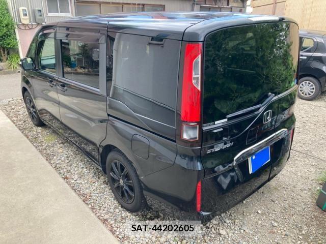 Honda e 2015-08 7503011-2