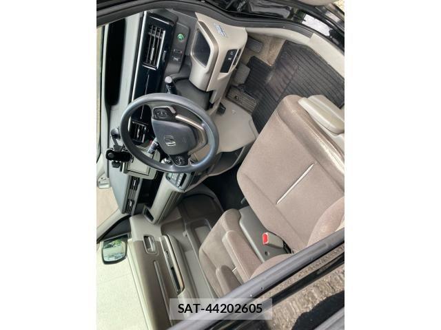 Honda e 2015-08 7503011-8