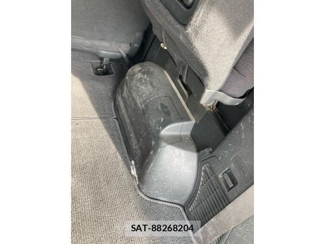 Honda e 2009-08 7562903-16