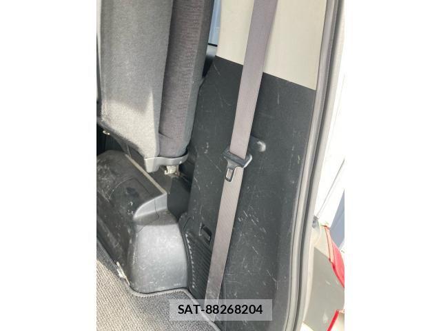 Honda e 2009-08 7562903-17
