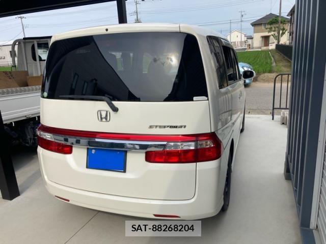 Honda e 2009-08 7562903-3