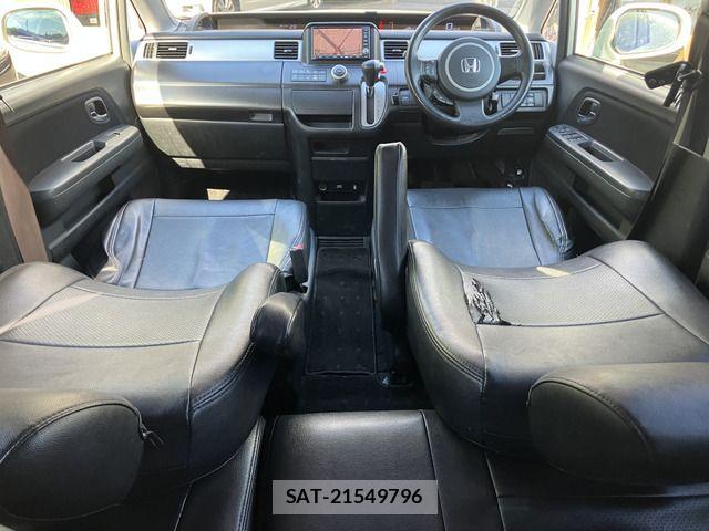 Honda e 2009-03 7562902-5