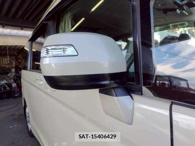 Honda e 2011-06 7620320-29