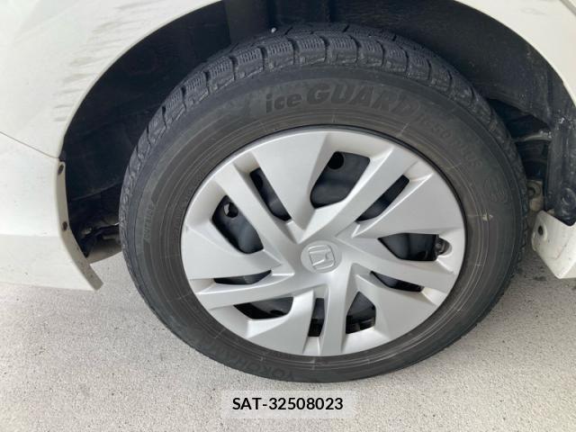Honda e 2015-05 7620321-10