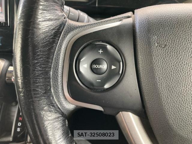 Honda e 2015-05 7620321-19