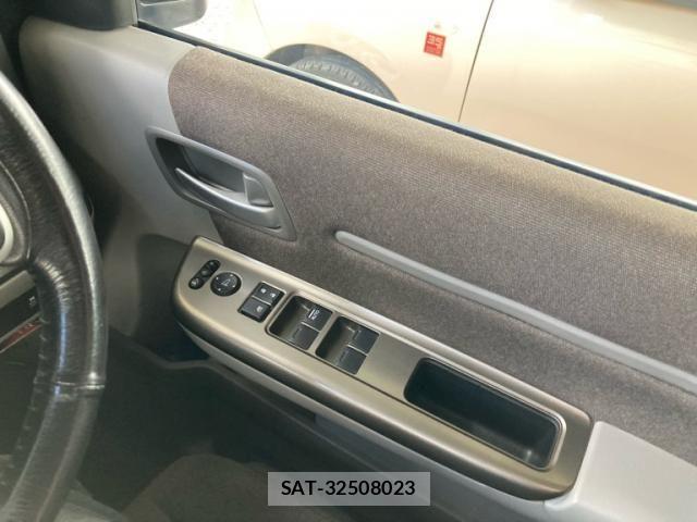 Honda e 2015-05 7620321-21
