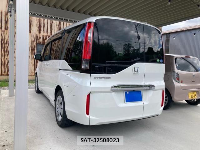 Honda e 2015-05 7620321-8