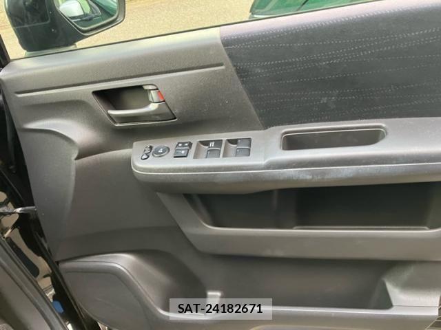 Honda e 2010-09 7620324-11