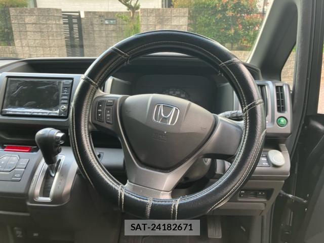 Honda e 2010-09 7620324-14