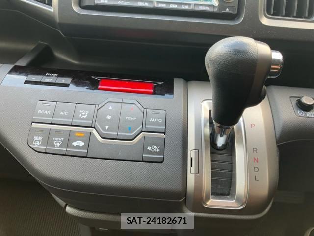 Honda e 2010-09 7620324-19