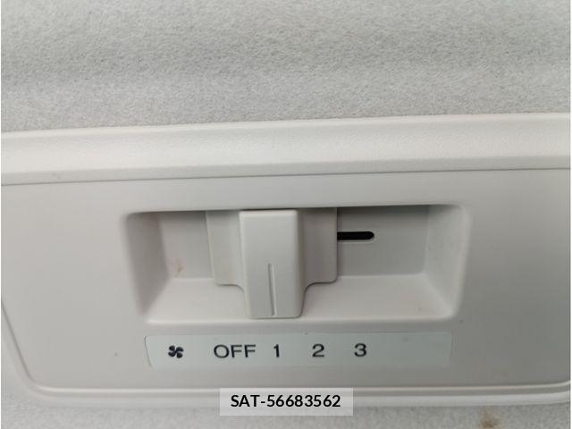 Honda e 2012-03 7620325-17