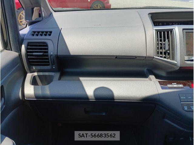 Honda e 2012-03 7620325-19