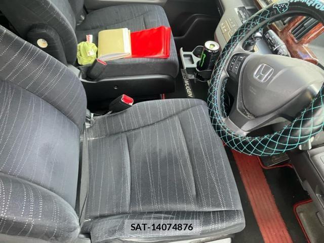 Honda e 2009-12 7620327-6
