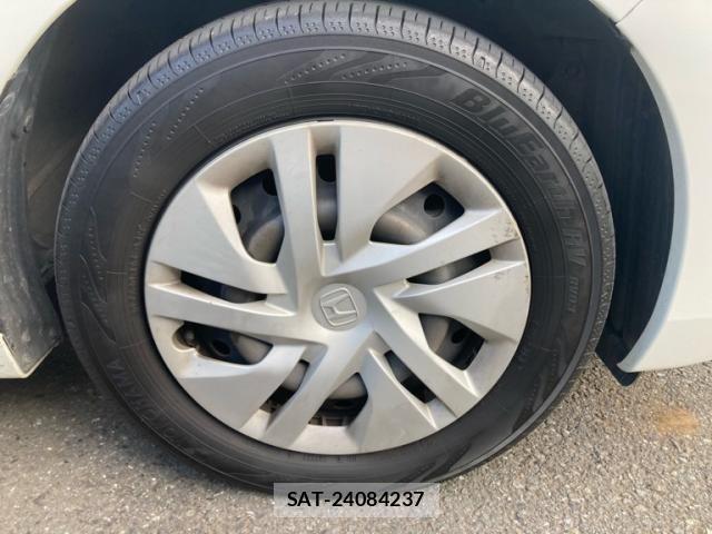 Honda e 2015-07 7620323-19