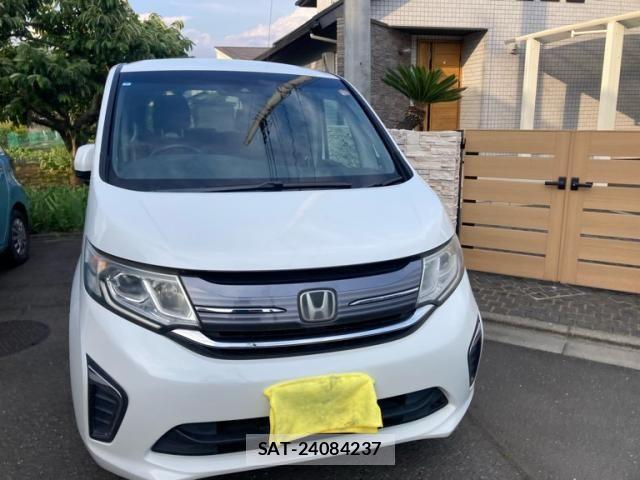 Honda e 2015-07 7620323-21
