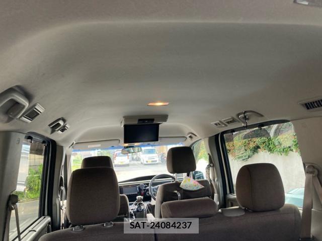 Honda e 2015-07 7620323-25