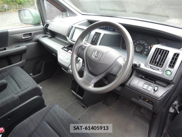Honda e 2011-09 7729157-10