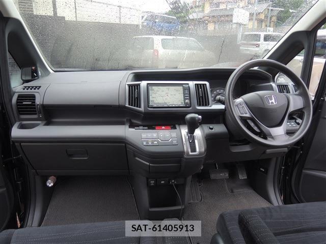 Honda e 2011-09 7729157-11