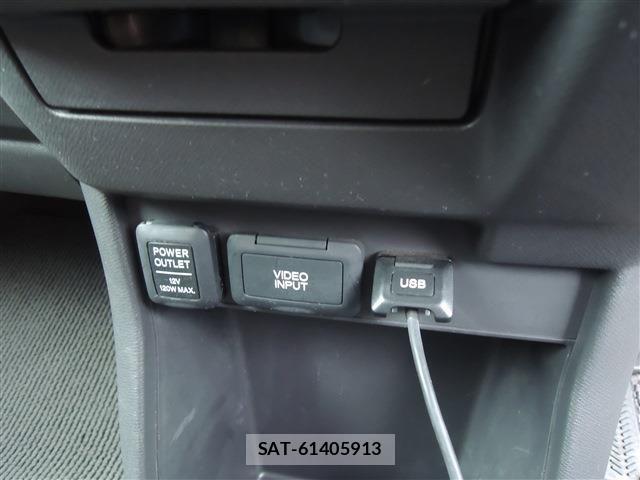 Honda e 2011-09 7729157-21