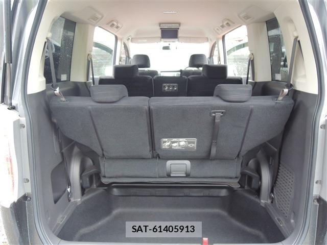 Honda e 2011-09 7729157-26