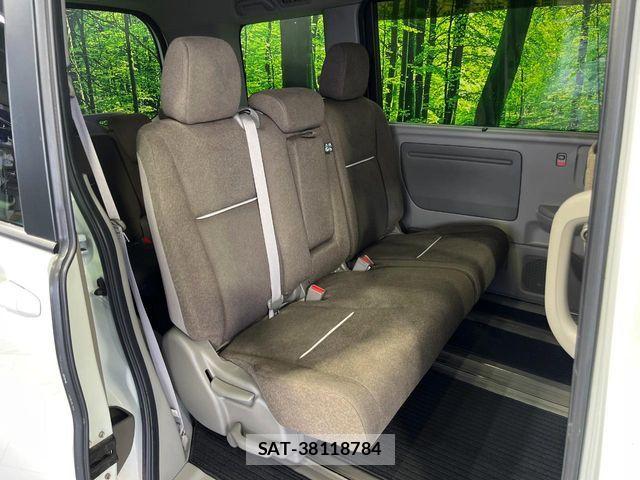 Honda e 2018-01 7729143-8