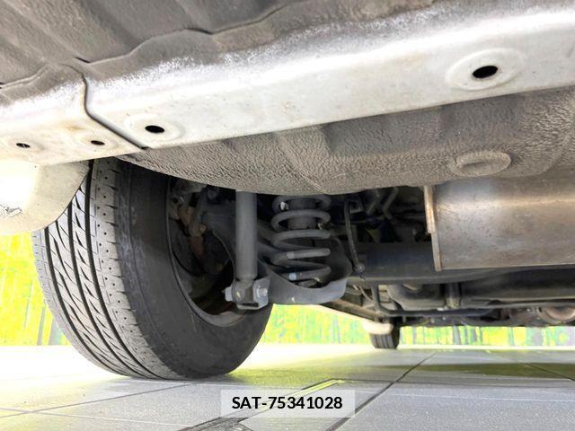 Honda e 2010-03 7729153-19