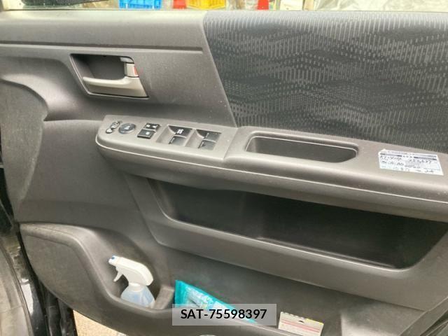 Honda e 2012-05 7729176-10