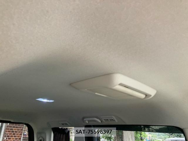 Honda e 2012-05 7729176-16