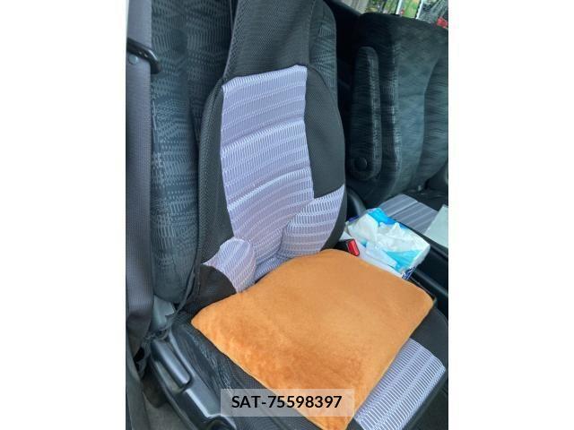 Honda e 2012-05 7729176-17