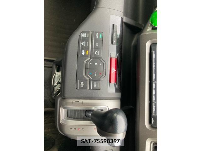 Honda e 2012-05 7729176-21