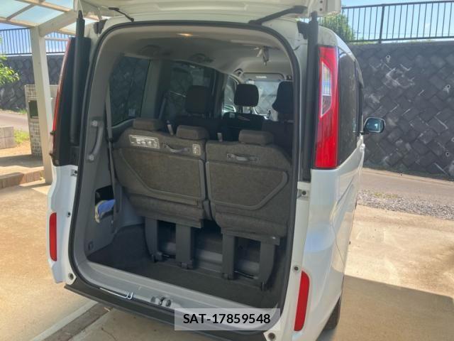 Honda e 2017-08 7729148-10