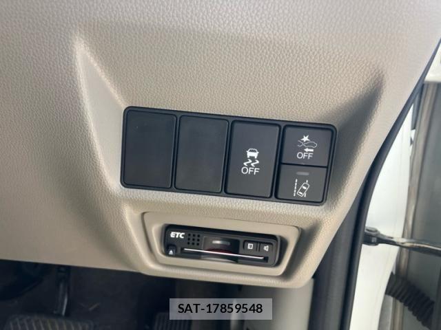 Honda e 2017-08 7729148-16