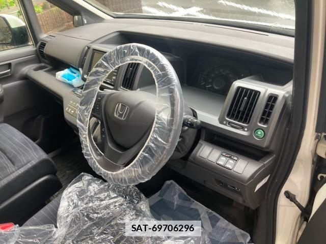 Honda e 2011-12 7729177-13